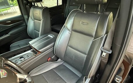 Cadillac Escalade V, 2021 год, 9 500 000 рублей, 10 фотография