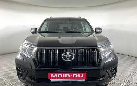 Toyota Land Cruiser Prado 150 рестайлинг 2, 2021 год, 6 949 000 рублей, 2 фотография