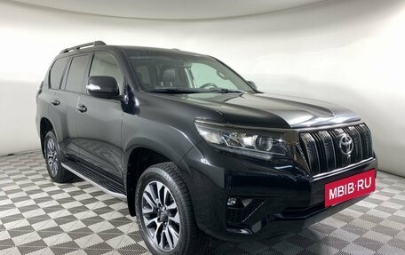 Toyota Land Cruiser Prado 150 рестайлинг 2, 2021 год, 6 949 000 рублей, 3 фотография