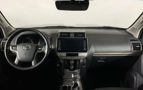 Toyota Land Cruiser Prado 150 рестайлинг 2, 2021 год, 6 949 000 рублей, 12 фотография