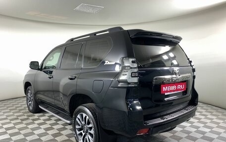 Toyota Land Cruiser Prado 150 рестайлинг 2, 2021 год, 6 949 000 рублей, 7 фотография