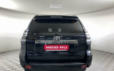 Toyota Land Cruiser Prado 150 рестайлинг 2, 2021 год, 6 949 000 рублей, 6 фотография