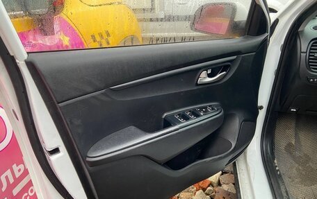 KIA Rio IV, 2019 год, 855 000 рублей, 9 фотография