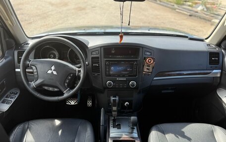 Mitsubishi Pajero IV, 2014 год, 2 950 000 рублей, 6 фотография