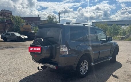 Mitsubishi Pajero IV, 2014 год, 2 950 000 рублей, 3 фотография