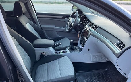 Skoda Superb III рестайлинг, 2009 год, 820 000 рублей, 12 фотография