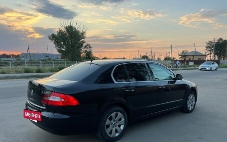 Skoda Superb III рестайлинг, 2009 год, 820 000 рублей, 4 фотография