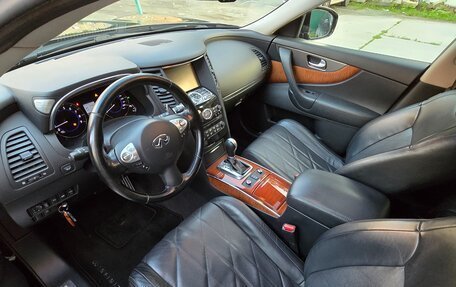 Infiniti QX70, 2014 год, 2 590 000 рублей, 4 фотография