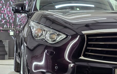 Infiniti QX70, 2014 год, 2 590 000 рублей, 11 фотография