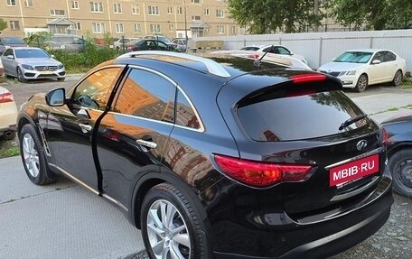 Infiniti QX70, 2014 год, 2 590 000 рублей, 8 фотография