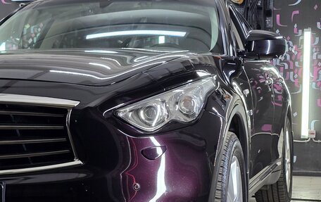 Infiniti QX70, 2014 год, 2 590 000 рублей, 12 фотография