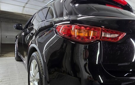 Infiniti QX70, 2014 год, 2 590 000 рублей, 13 фотография