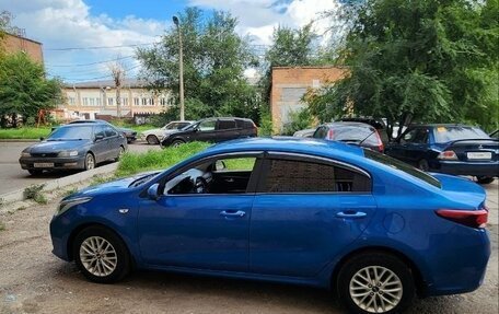 KIA Rio IV, 2018 год, 1 550 000 рублей, 4 фотография