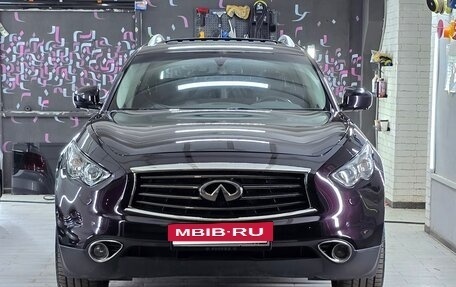 Infiniti QX70, 2014 год, 2 590 000 рублей, 17 фотография