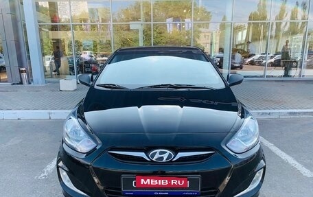 Hyundai Solaris II рестайлинг, 2012 год, 700 000 рублей, 2 фотография