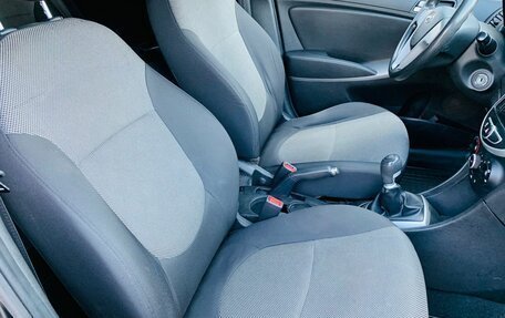 Hyundai Solaris II рестайлинг, 2012 год, 700 000 рублей, 9 фотография