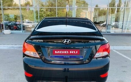 Hyundai Solaris II рестайлинг, 2012 год, 700 000 рублей, 6 фотография