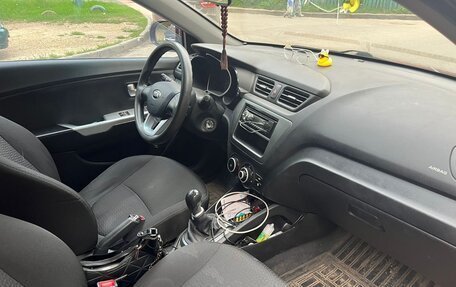KIA Rio III рестайлинг, 2013 год, 750 000 рублей, 4 фотография