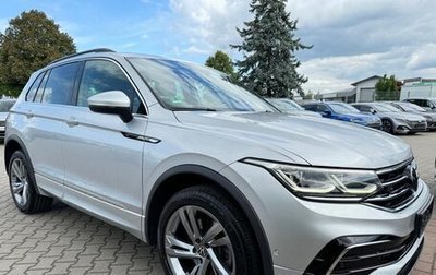 Volkswagen Tiguan II, 2022 год, 2 680 000 рублей, 1 фотография