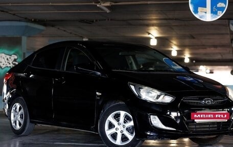 Hyundai Solaris II рестайлинг, 2011 год, 990 000 рублей, 5 фотография
