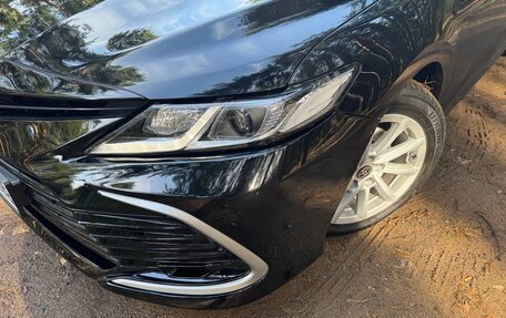Toyota Camry, 2021 год, 2 700 000 рублей, 4 фотография