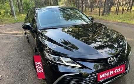 Toyota Camry, 2021 год, 2 700 000 рублей, 16 фотография