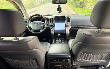 Toyota Land Cruiser 200, 2010 год, 2 700 000 рублей, 13 фотография