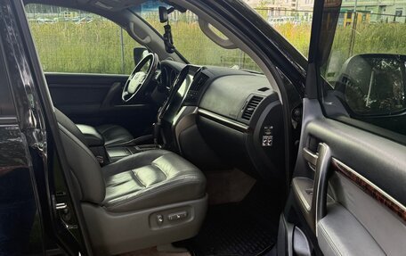 Toyota Land Cruiser 200, 2010 год, 2 700 000 рублей, 16 фотография