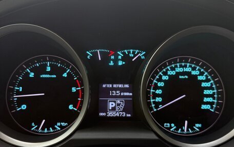Toyota Land Cruiser 200, 2010 год, 2 700 000 рублей, 26 фотография