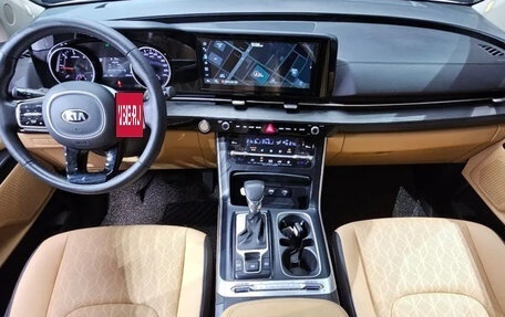 KIA Carnival, 2021 год, 2 780 000 рублей, 7 фотография