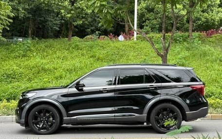 Ford Explorer VI, 2022 год, 2 670 000 рублей, 2 фотография