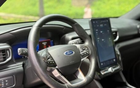 Ford Explorer VI, 2022 год, 2 670 000 рублей, 9 фотография