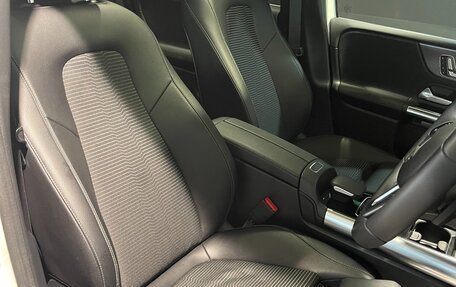 Mercedes-Benz B-Класс, 2019 год, 2 050 000 рублей, 11 фотография
