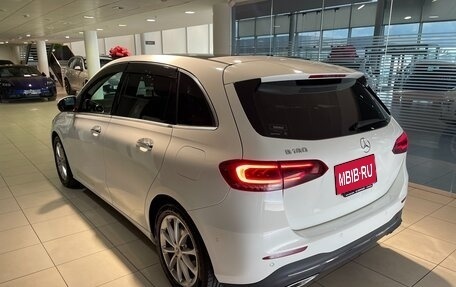Mercedes-Benz B-Класс, 2019 год, 2 050 000 рублей, 4 фотография