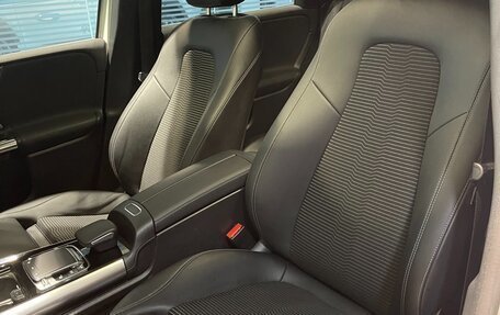 Mercedes-Benz B-Класс, 2019 год, 2 050 000 рублей, 18 фотография
