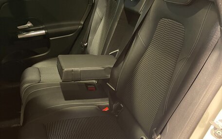 Mercedes-Benz B-Класс, 2019 год, 2 050 000 рублей, 22 фотография
