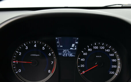 Hyundai Solaris II рестайлинг, 2013 год, 1 074 000 рублей, 11 фотография