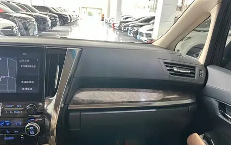 Toyota Alphard III, 2022 год, 9 073 035 рублей, 8 фотография