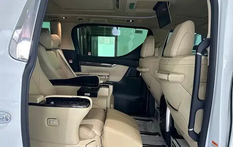 Toyota Alphard III, 2022 год, 9 073 035 рублей, 15 фотография
