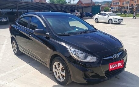Hyundai Solaris II рестайлинг, 2012 год, 750 000 рублей, 1 фотография