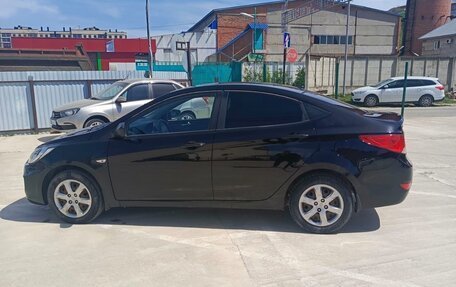 Hyundai Solaris II рестайлинг, 2012 год, 750 000 рублей, 3 фотография