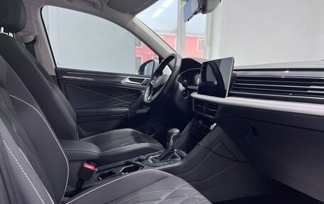Volkswagen Tiguan II, 2022 год, 3 771 000 рублей, 9 фотография