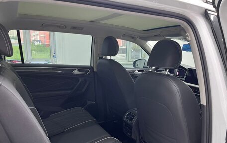 Volkswagen Tiguan II, 2022 год, 3 771 000 рублей, 16 фотография