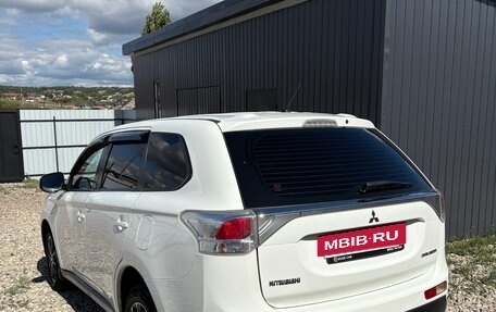 Mitsubishi Outlander III рестайлинг 3, 2013 год, 1 250 000 рублей, 5 фотография