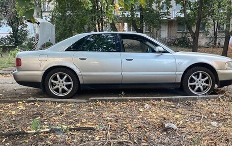Audi A8, 2000 год, 700 000 рублей, 1 фотография