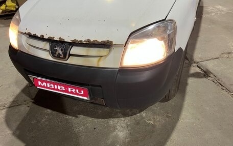 Peugeot Partner II рестайлинг 2, 2010 год, 410 000 рублей, 2 фотография