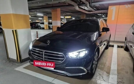 Mercedes-Benz E-Класс, 2021 год, 3 200 000 рублей, 3 фотография