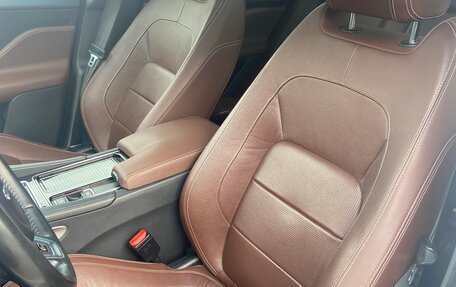 Jaguar F-Pace, 2016 год, 3 500 000 рублей, 9 фотография