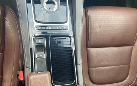Jaguar F-Pace, 2016 год, 3 500 000 рублей, 16 фотография