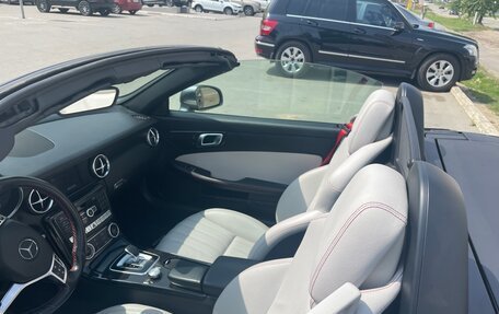 Mercedes-Benz SLK-Класс, 2015 год, 3 300 000 рублей, 6 фотография